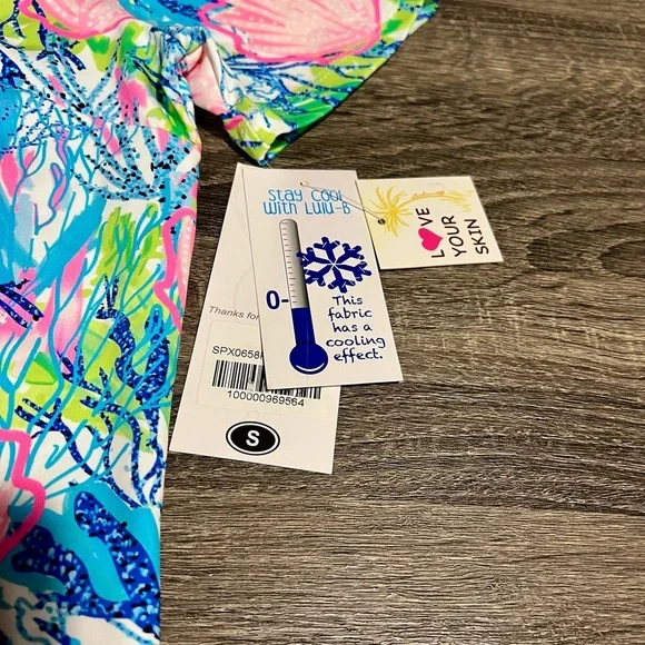 Lulu B UPF 50+ Cooling Top in Vibrant Tropical Print Size Small NWT new s resort - Picture 11 of 11